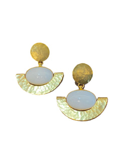 White Cassandra ovale earrings