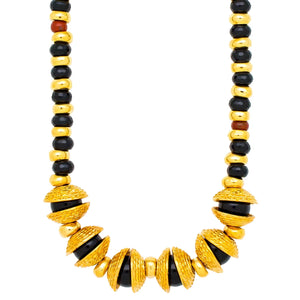 Kailua. Beautiful classic african style necklace, with amazing stones and craftmanship.